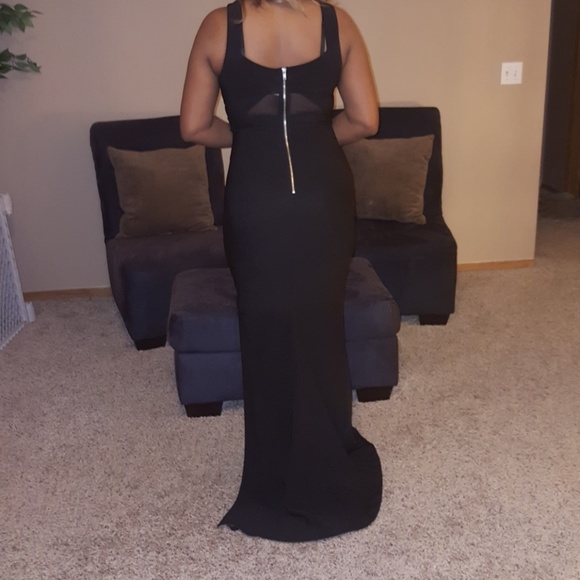 Amazingly stunning bandage floor length gown - Picture 3 of 7